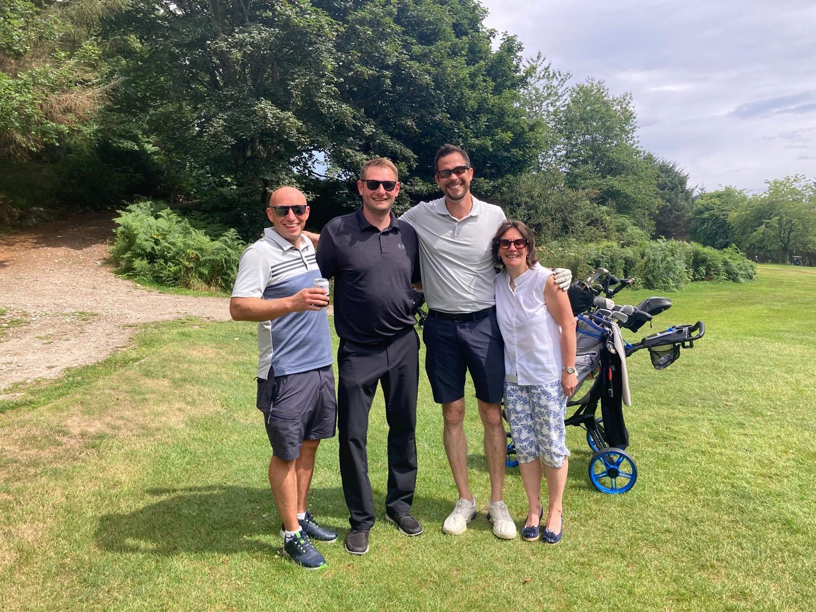 Photo of golf team 1